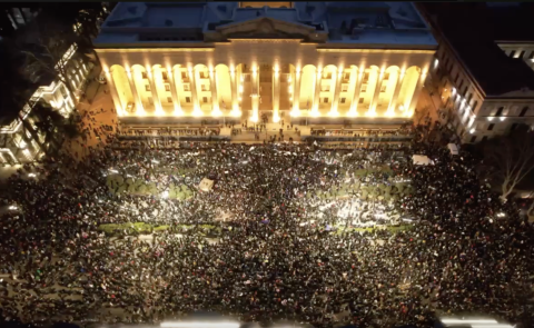 Spannungen in Georgien nach der Verabschiedung des Gesetzes über ausländische Agenten im Parlament