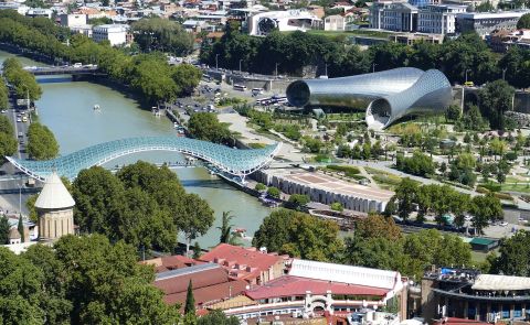 Große antiwestliche Kundgebung in Tiflis