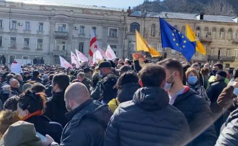 Georgia's 2023 Protests Under Scrutiny: HRC Report Highlights Rights Violations