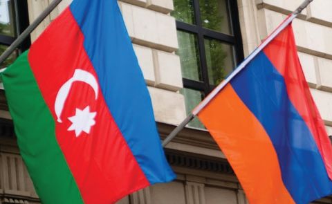 Azerbaijan and Armenia Accuse Each Other of Shunning Peace Talks at European Political Community Summit