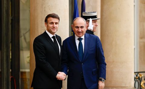 Pashinyan, Macron Discuss Armenia-France Cooperation and Regional Peace in Paris