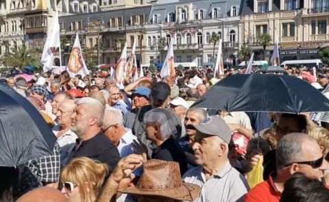 Kundgebung zur Aussöhnung mit Russland in Batumi