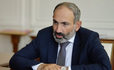 Pashinyan zu Covid-19, Gasversorgung und Problemen der Zivilluftfahrt