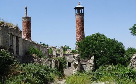 Bergkarabach: Russland unterstützt alle humanitären Projekte in der Region sobald Dialog zwischen Konfliktparteien hergestellt ist