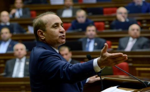 Armenien: Bruder des Ex-Premierministers verhaftet